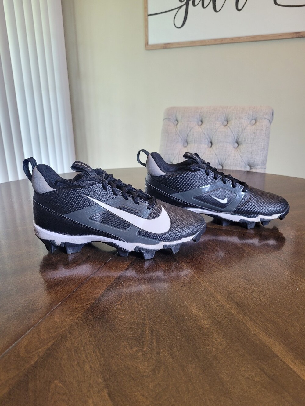 Nike Alpha Menace 4  Black and Silver Baseball Cleats  Size 7.5